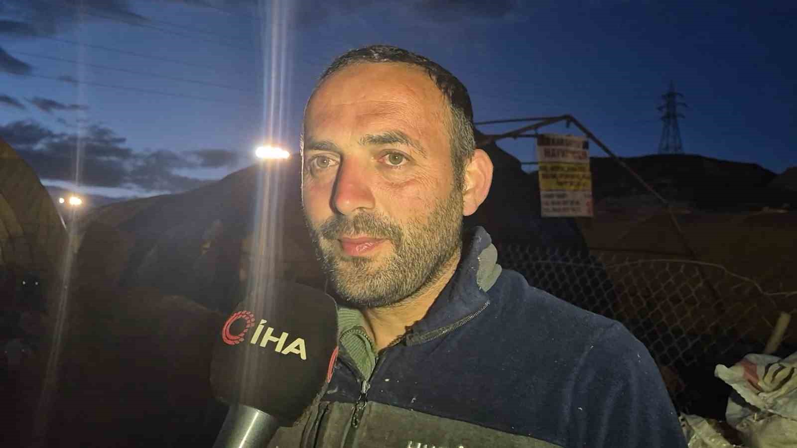 Kurban pazarında besicilerin gece mesaisi